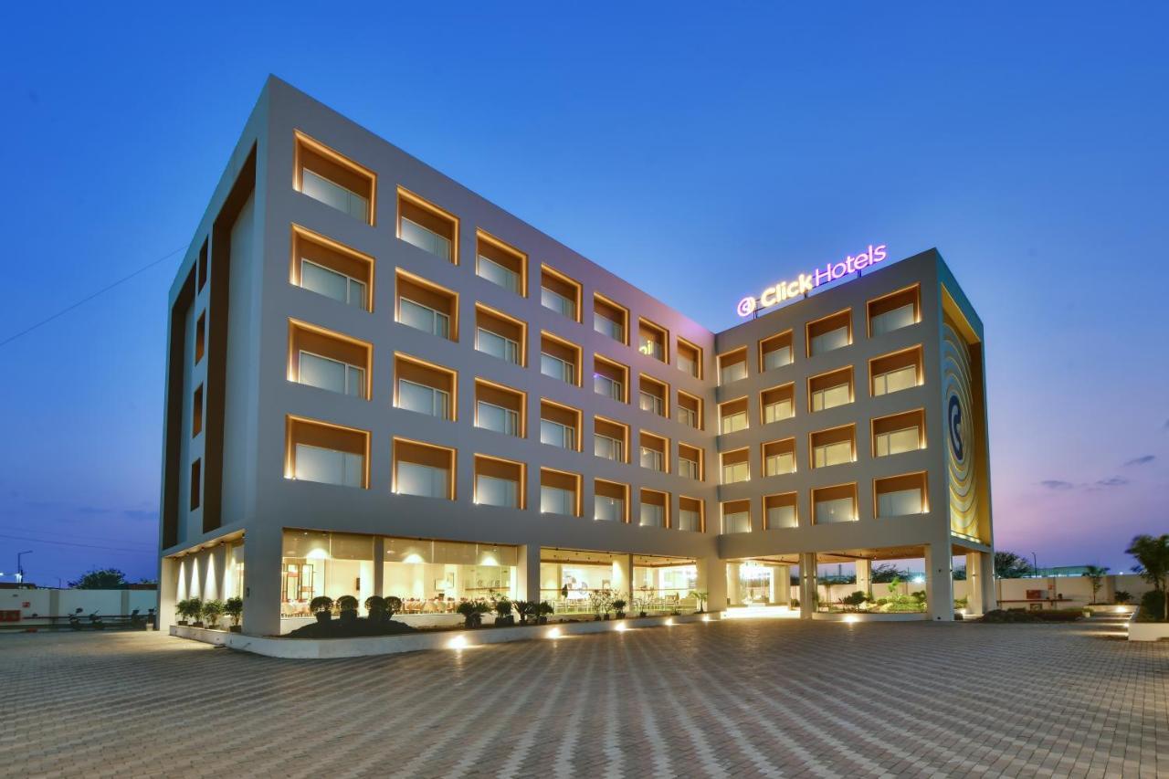 Click Hotel Pithampur Mhow ภายนอก รูปภาพ