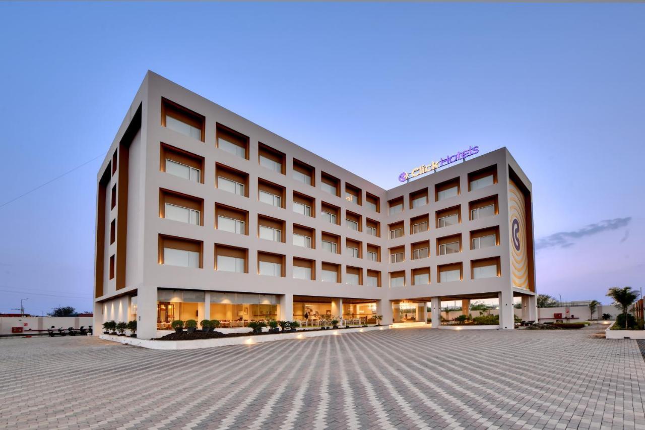 Click Hotel Pithampur Mhow ภายนอก รูปภาพ
