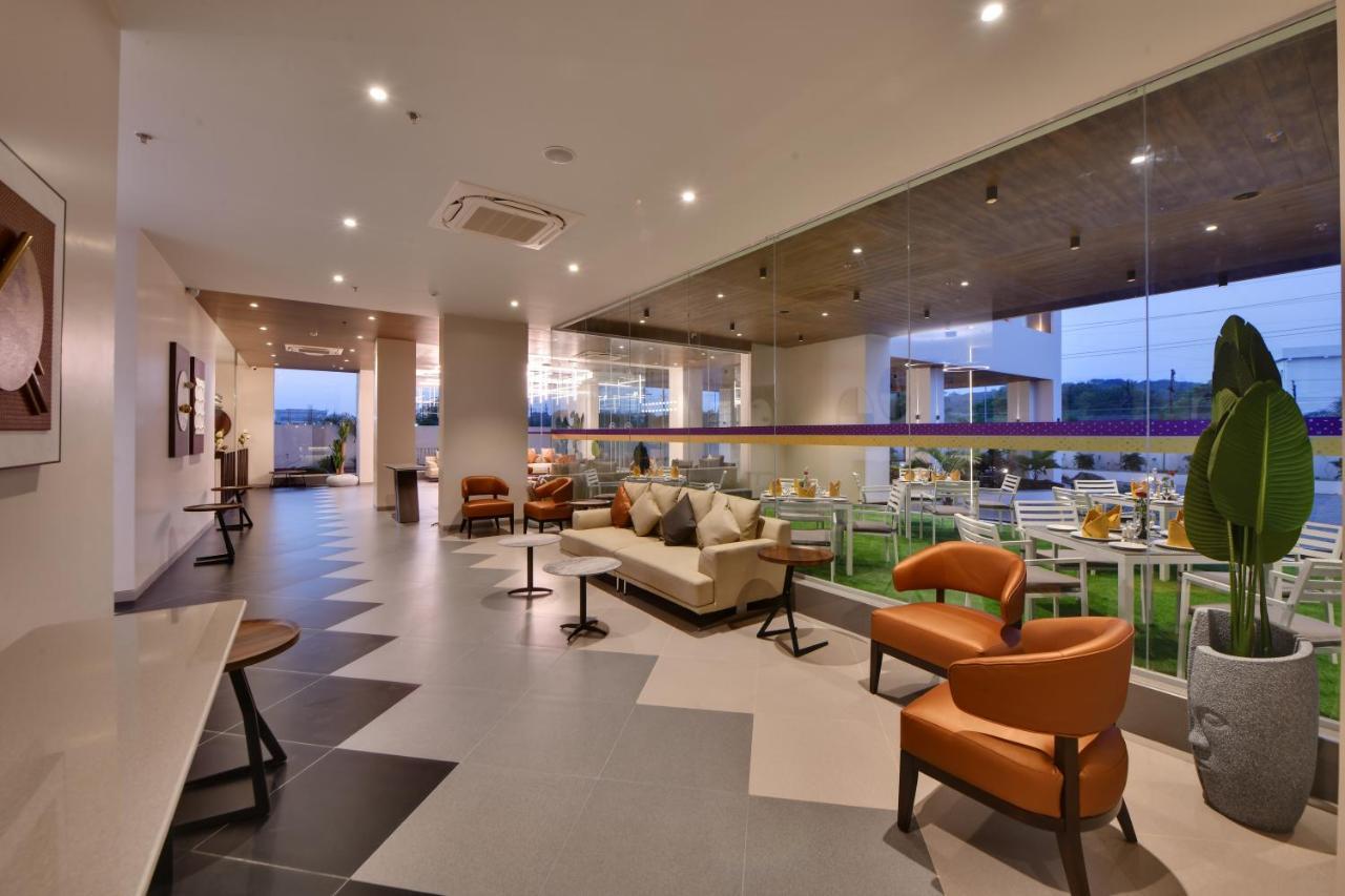 Click Hotel Pithampur Mhow ภายนอก รูปภาพ
