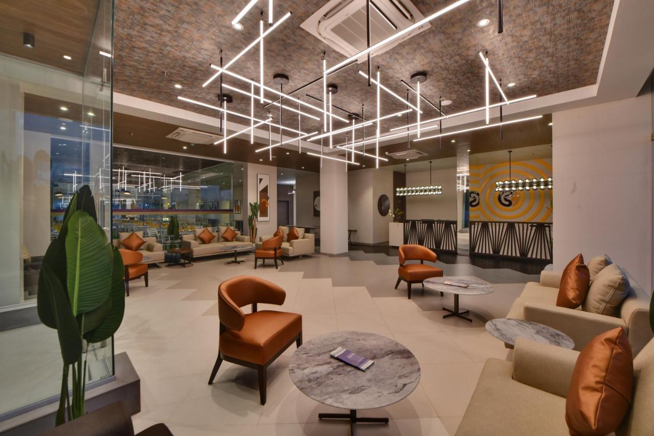 Click Hotel Pithampur Mhow ภายนอก รูปภาพ