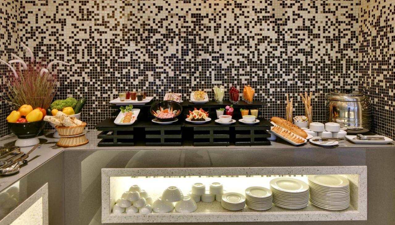 Click Hotel Pithampur Mhow ภายนอก รูปภาพ
